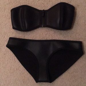 Triangle black neoprene bikini